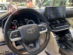 تۆیۆتا لاند کروزەر